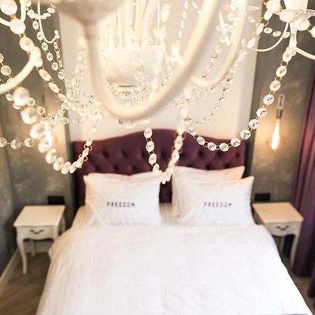 Don Papa Apartments In City Center Киев Экстерьер фото