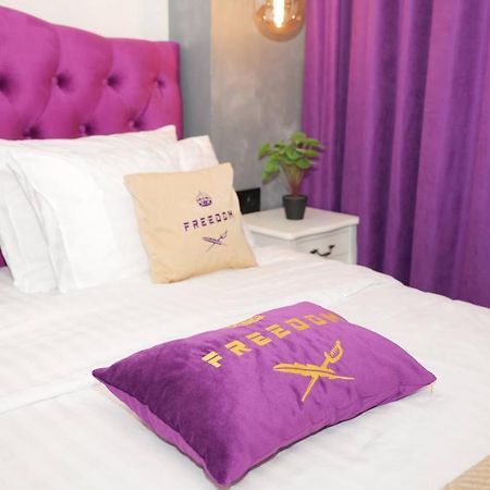 Don Papa Apartments In City Center Киев Экстерьер фото