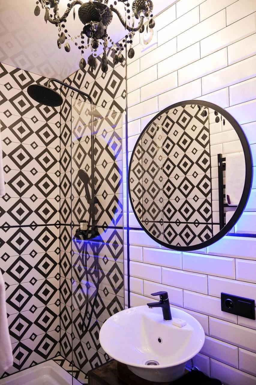 Don Papa Apartments In City Center Киев Экстерьер фото